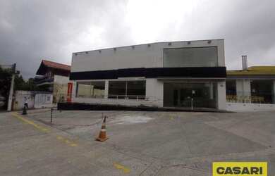 Imagem: O depósito possui 5 Vagas na garagem, 150m² de Área e está