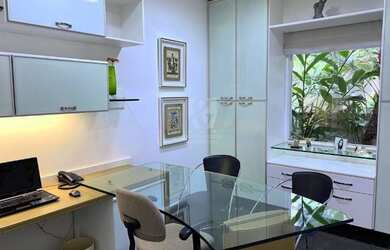 Imagem 3: Venda Casa ALTAMIRA. Piscina, 346m² de Área, 4 Vagas na garageme3 Dormitórios