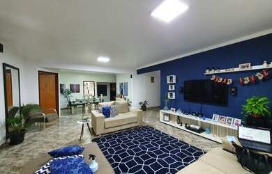 Imagem: A casa em condomínio à venda possui 4 Dormitórios, 2 Banheiros