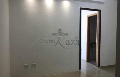 Imagem: O depósito possui 2 Vagas na garagem, 37m² de Área e está