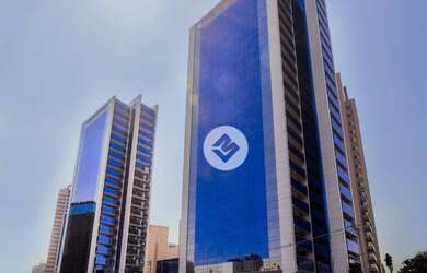 Imagem: O depósito possui 5 Vagas na garagem, 256m² de Área e está