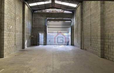 Imagem: O depósito possui 200m² de Área e está localizado em Santa