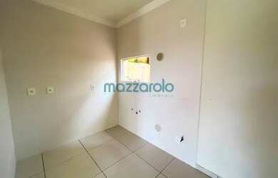 Imagem: A casa possui 2 Dormitórios, 2 Banheiros, 2 Vagas na garagem