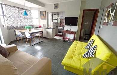 Imagem: O apartamento possui 2 Dormitórios, 1 Banheiro, 1 Vaga na garagem