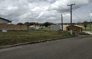 Imagem: O terreno possui 203m² de Área e está localizado em Capanema