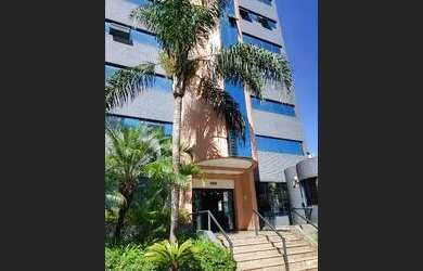 Imagem: O depósito possui 2 Vagas na garagem, 75m² de Área e está