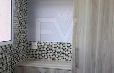 Imagem: O apartamento possui 2 Dormitórios, 1 Banheiro, 2 Vagas na