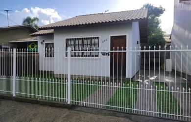 Imagem: A casa possui 2 Dormitórios, 1 Banheiro e está localizado