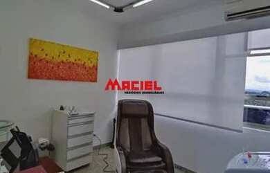 Imagem: O depósito possui 2 Vagas na garagem, 62m² de Área e está