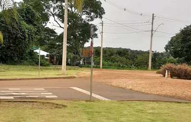 Imagem: A chácara possui 2222m² de Área e está localizado em Santo