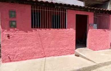 Imagem: A casa possui 2 Dormitórios, 1 Banheiro, 100m² de Área e