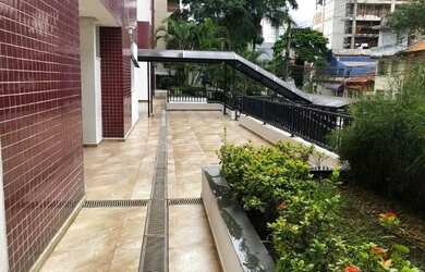 Imagem: O apartamento possui 3 Dormitórios, 1 Banheiro, 1 Vaga na garagem