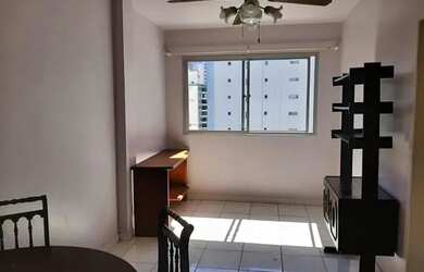 Imagem: O apartamento possui 1 Dormitório, 1 Banheiro, 1 Vaga na garagem