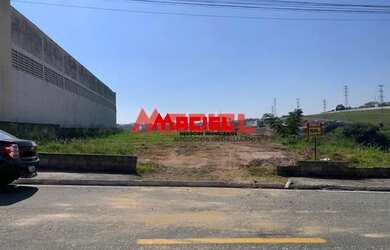 Imagem: O terreno possui 1.596m² de Área e está localizado em Jardim