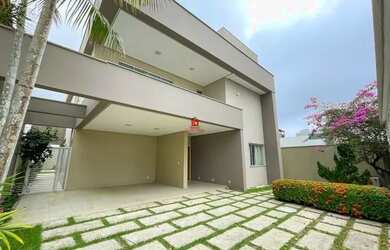 Imagem: A casa em condomínio possui 4 Dormitórios, 5 Banheiros, 4