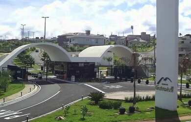 Imagem: O terreno possui 400m² de Área e está localizado em São