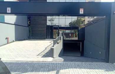 Imagem 3: Edifício Comercial novo na Vila Yara, sem uso