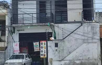 Imagem: O depósito possui 1 Vaga na garagem, 529m² de Área e está