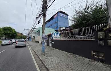 Imagem 4: Casa linear, junto rua da caminhada, próxima ao College