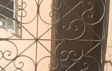 Imagem: A casa para alugar possui 2 Dormitórios, 1 Banheiro e 100m²