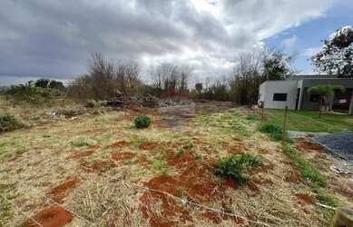 Imagem: O terreno possui 400m² de Área e está localizado em St Leste