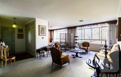 Imagem: O apartamento possui 4 Dormitórios, 3 Banheiros, 2 Vagas na