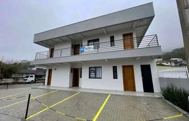 Imagem: O apartamento possui 1 Dormitório, 1 Banheiro, 1 Vaga na garagem