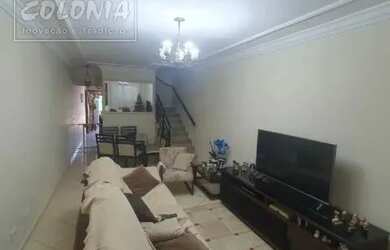 Imagem: A casa possui 2 Dormitórios, 3 Banheiros, 2 Vagas na garagem