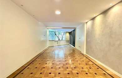 Imagem: O apartamento possui 3 Dormitórios, 1 Banheiro, 1 Vaga na garagem