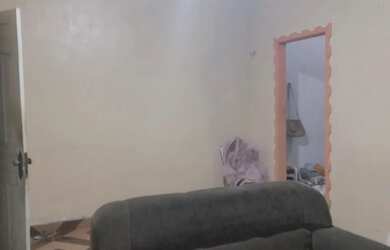 Imagem: A casa possui 2 Dormitórios e está localizado em Marituba