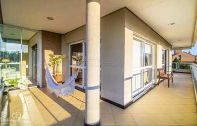 Imagem: O apartamento possui 3 Dormitórios, 5 Banheiros, 2 Vagas na