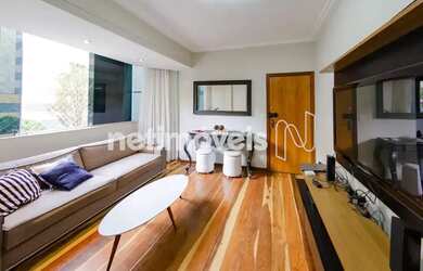 Imagem: O apartamento possui 3 Dormitórios, 2 Banheiros, 2 Vagas na