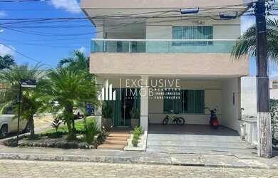 Imagem: A casa em condomínio possui 4 Dormitórios, 4 Banheiros, 2