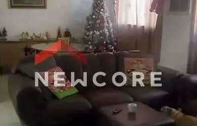 Imagem: A casa possui 3 Dormitórios, 2 Banheiros, 3 Vagas na garagem