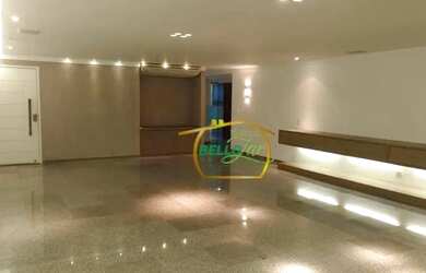 Imagem: O apartamento possui 4 Dormitórios, 1 Banheiro, 3 Vagas na