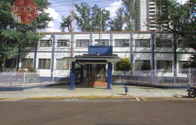 Imagem: O depósito possui 5 Vagas na garagem, 7.300m² de Área e