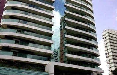 Imagem: O apartamento possui 4 Dormitórios, 4 Banheiros, 2 Vagas na