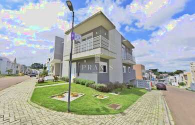 Imagem: A casa em condomínio possui 4 Dormitórios, 3 Banheiros, 4