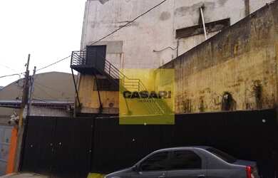 Imagem: O depósito possui 1 Vaga na garagem, 750m² de Área e está