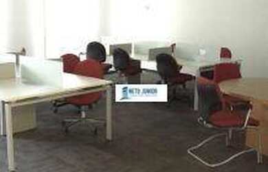 Imagem: O depósito possui 5 Vagas na garagem, 571m² de Área e está