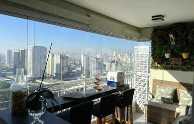 Imagem: O apartamento possui 2 Dormitórios, 2 Banheiros, 1 Vaga na