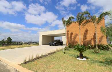 Imagem 1: Casa à venda, 3 suítes, 255m2, 4 vagas, por R$1.890.000,00, Condomínio...