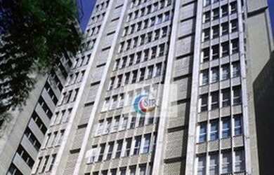 Imagem: O depósito possui 4 Vagas na garagem, 285m² de Área e está