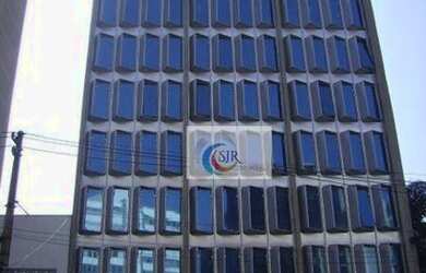 Imagem: O depósito possui 5 Vagas na garagem e 400m² de Área e está