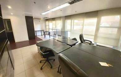 Imagem: O depósito possui 1 Vaga na garagem, 35m² de Área e está