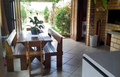 Imagem 14: Linda casa na Praia do Rosa em amplo terreno arboriza de 1170m²