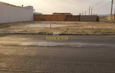 Imagem: O terreno possui 618m² de Área e está localizado em Patrocínio