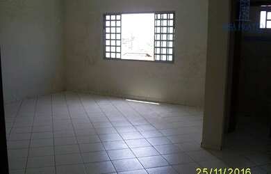 Imagem: O depósito possui 42m² de Área e está localizado em Santa