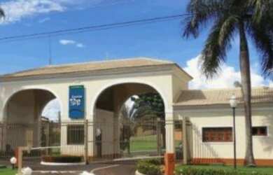 Imagem: A casa em condomínio possui 3 Dormitórios, 5 Banheiros, 4