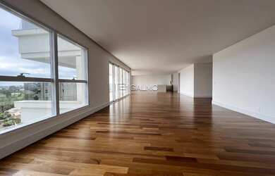 Imagem: O apartamento possui 4 Dormitórios, 5 Banheiros, 4 Vagas na